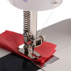 Швейная машинка Luazon LSH-03, 6 Вт, полуавтомат, 2 скорости, 4xАА или 220 В, белая - фото 51388422